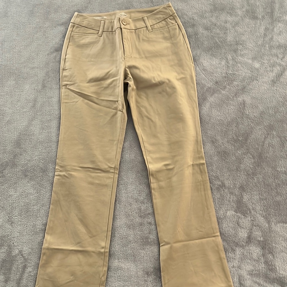 🫧NWOT🫧 St John’s Bay Khaki Pants
